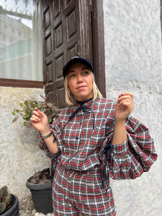 Blusa calanques navideña